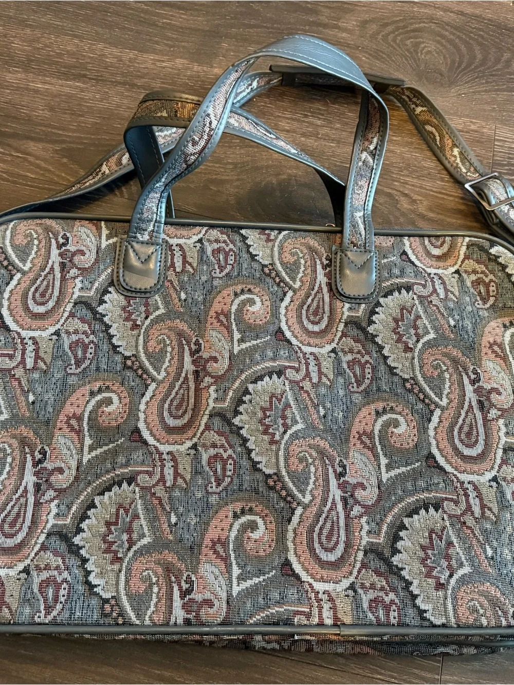 Olympia Brand Travel Carry On Bag Vintage Great Condition